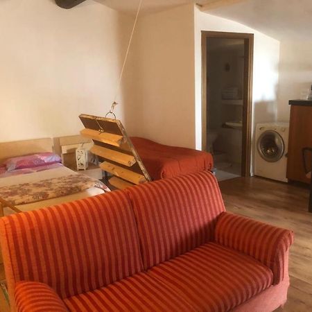 Lovely 1 Room Bedroom Loft, 20 Mins To Bgy Airport Pradalunga Kültér fotó