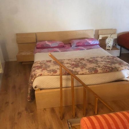 Lovely 1 Room Bedroom Loft, 20 Mins To Bgy Airport Pradalunga Kültér fotó