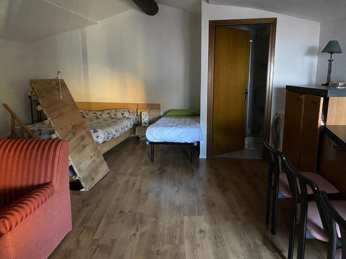 Lovely 1 Room Bedroom Loft, 20 Mins To Bgy Airport Pradalunga Kültér fotó