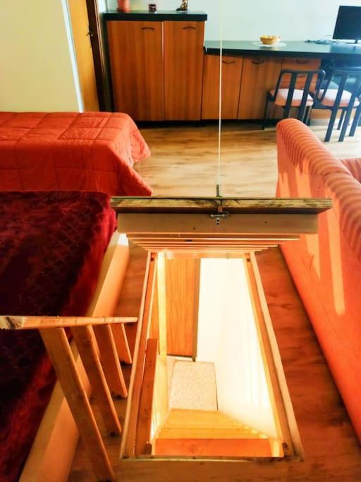 Lovely 1 Room Bedroom Loft, 20 Mins To Bgy Airport Pradalunga Kültér fotó