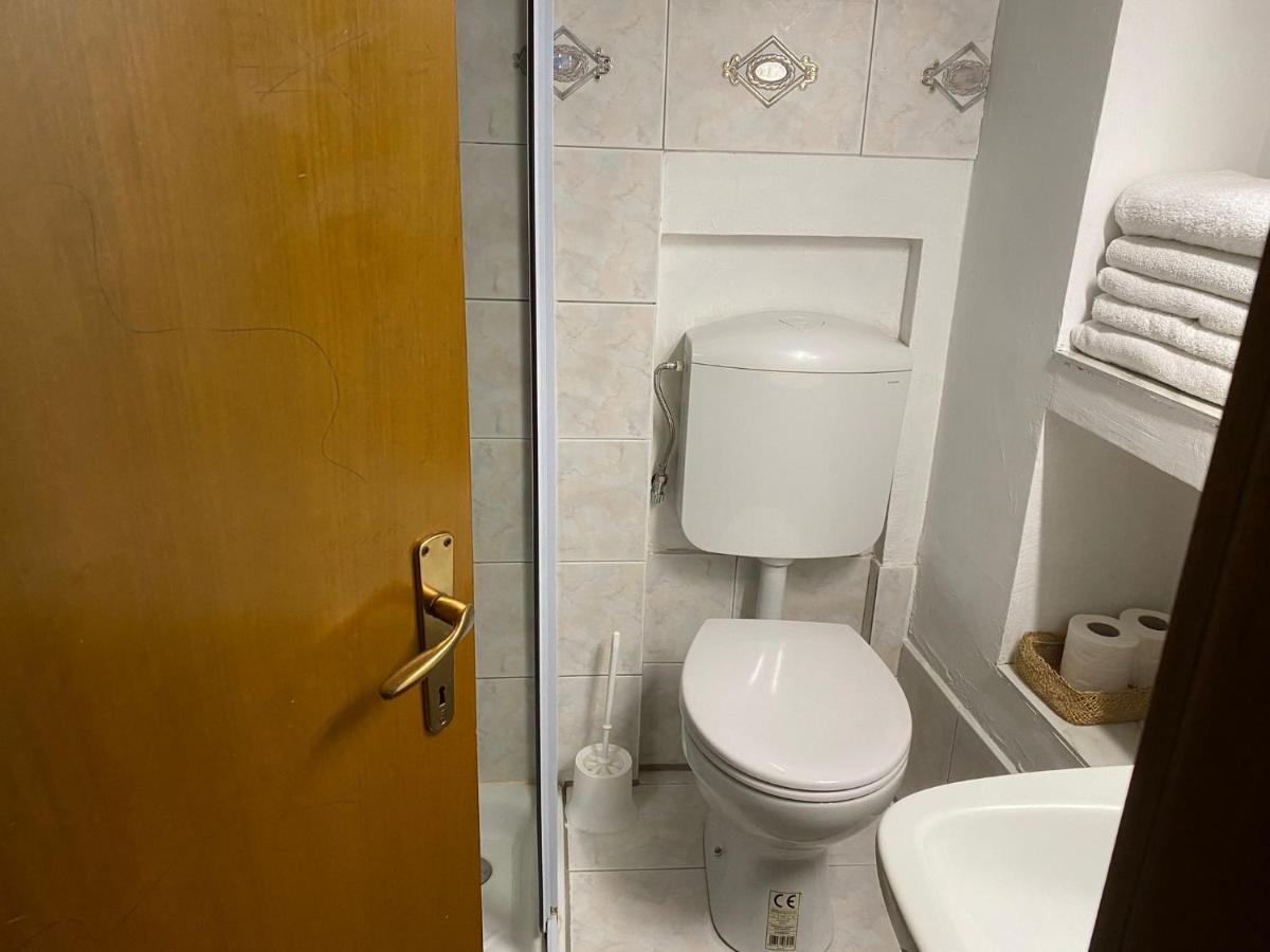 Lovely 1 Room Bedroom Loft, 20 Mins To Bgy Airport Pradalunga Kültér fotó