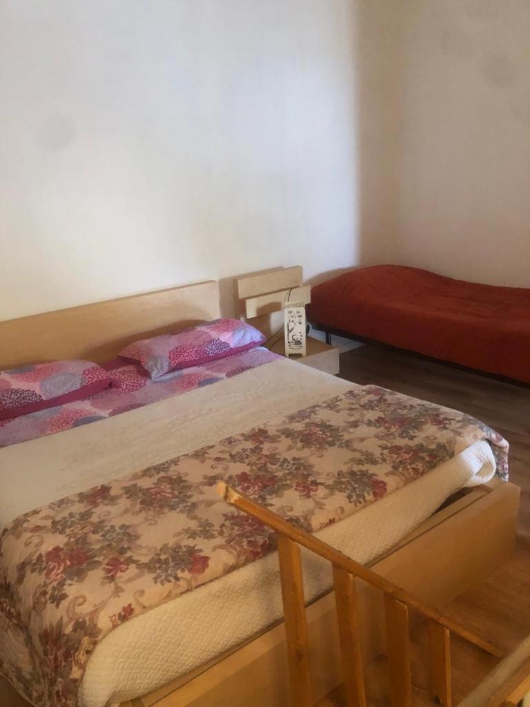 Lovely 1 Room Bedroom Loft, 20 Mins To Bgy Airport Pradalunga Kültér fotó