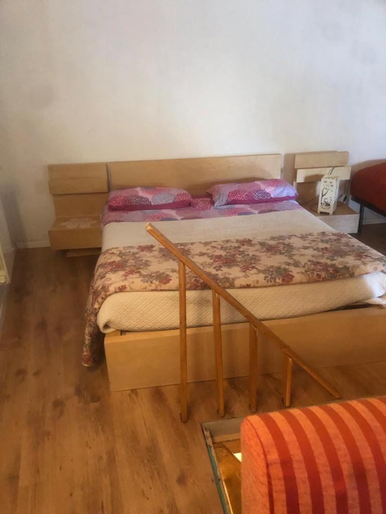 Lovely 1 Room Bedroom Loft, 20 Mins To Bgy Airport Pradalunga Kültér fotó